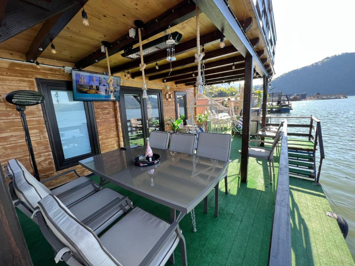 Holiday Bicaz Bungalows On The Lake Ngoại thất bức ảnh