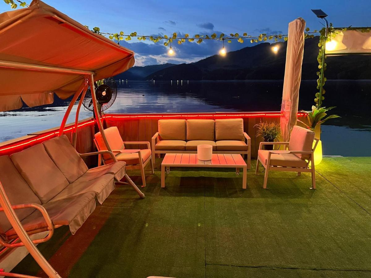 Holiday Bicaz Bungalows On The Lake Ngoại thất bức ảnh