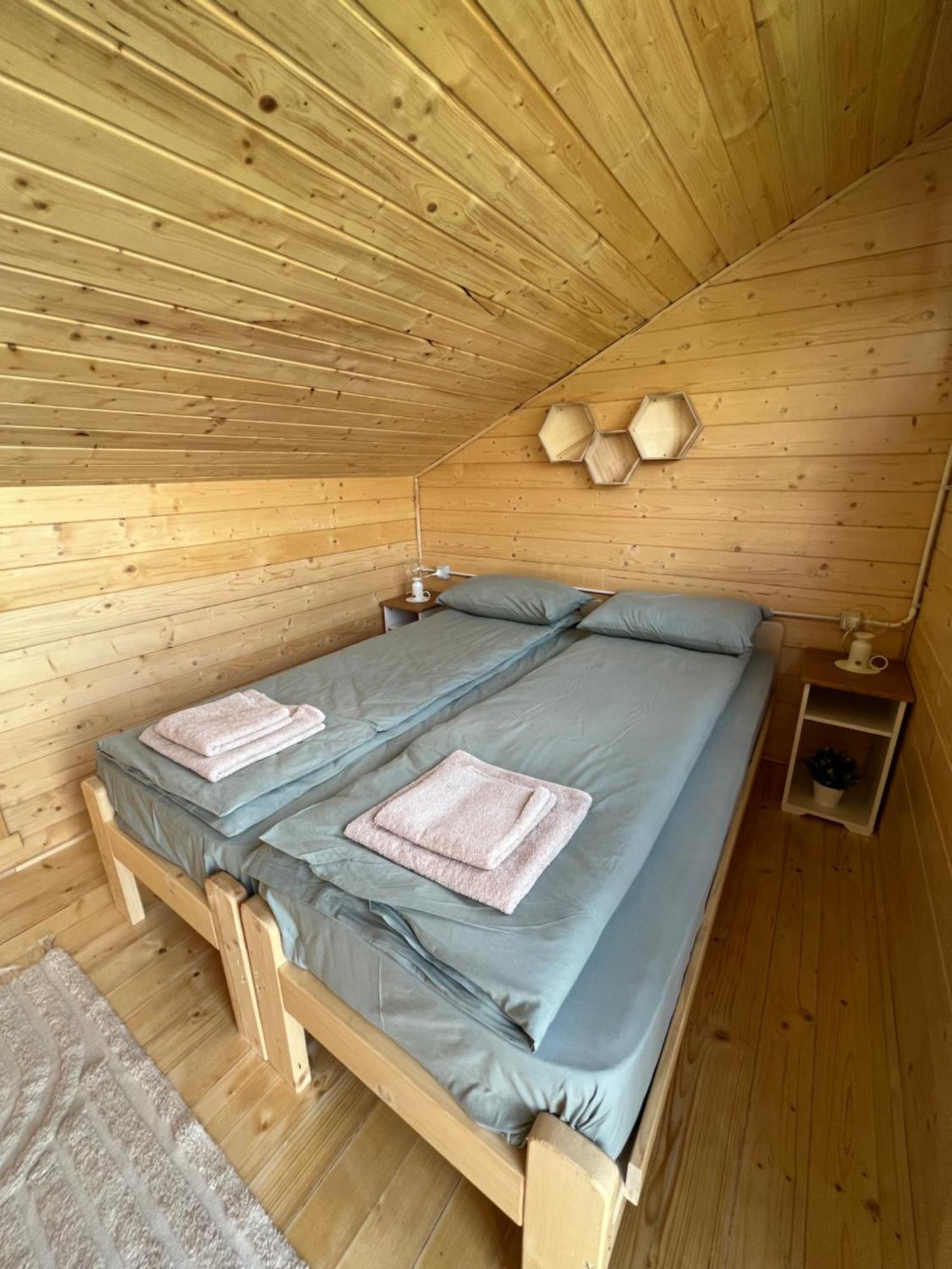Holiday Bicaz Bungalows On The Lake Ngoại thất bức ảnh