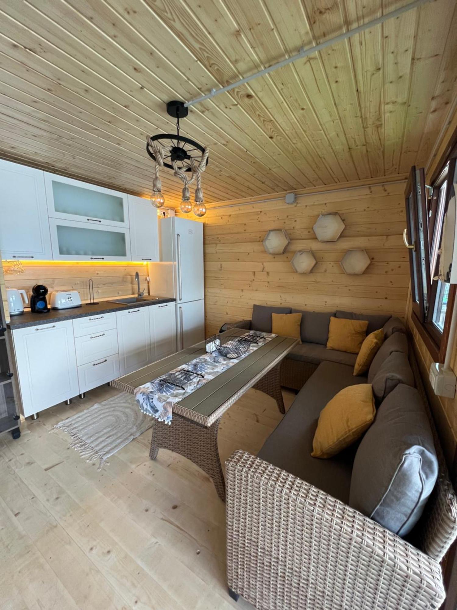 Holiday Bicaz Bungalows On The Lake Ngoại thất bức ảnh