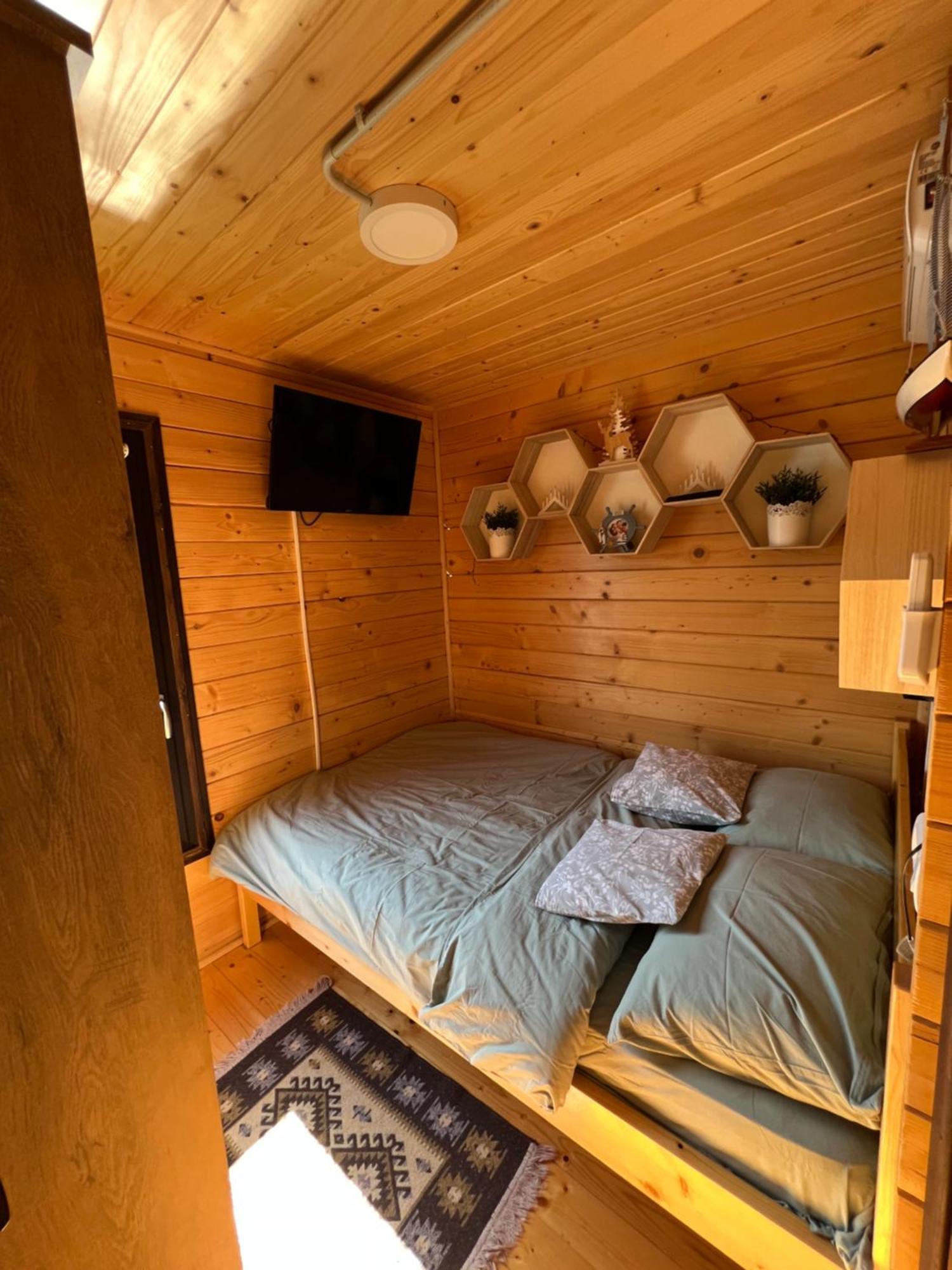 Holiday Bicaz Bungalows On The Lake Ngoại thất bức ảnh