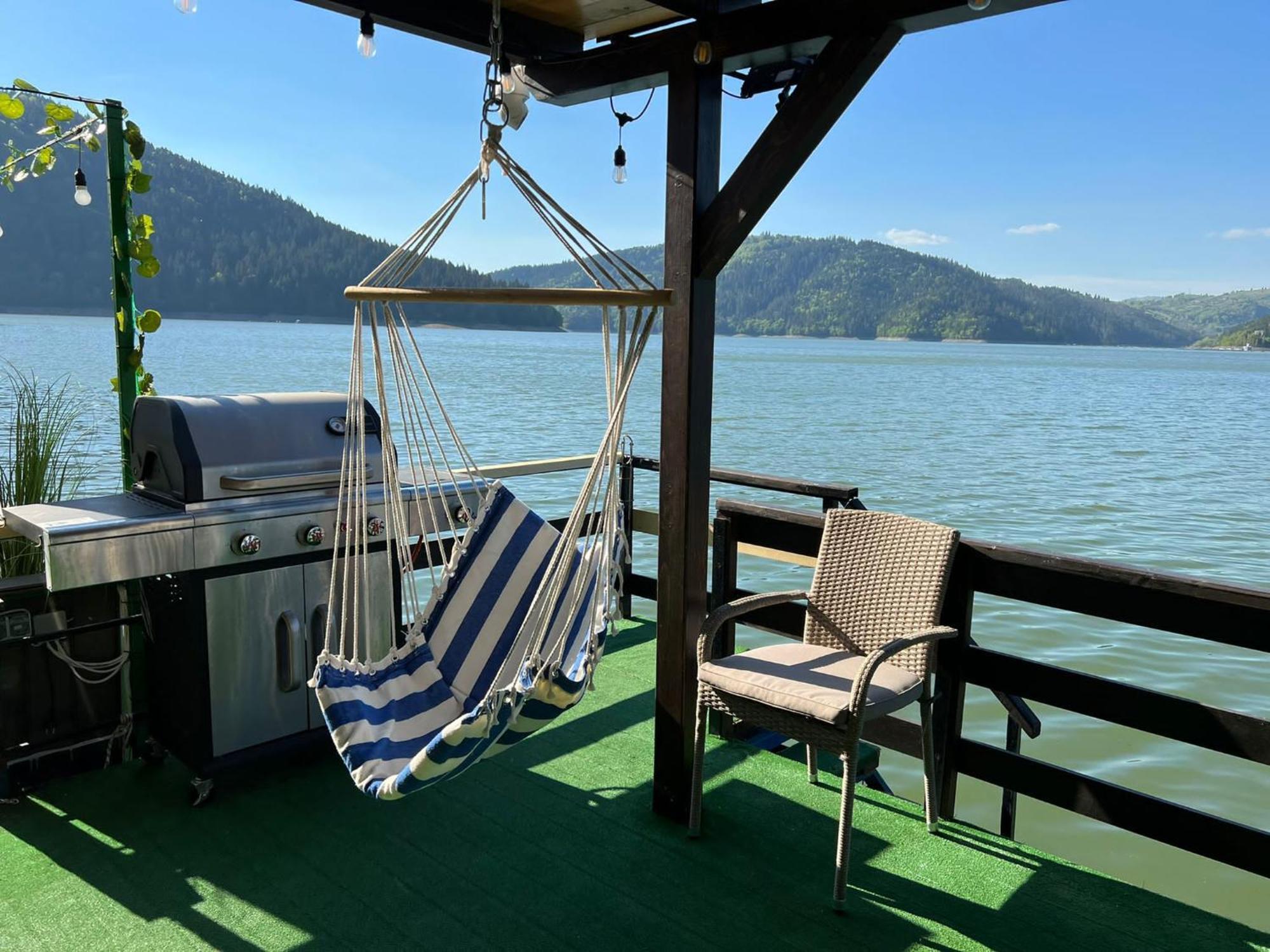Holiday Bicaz Bungalows On The Lake Ngoại thất bức ảnh