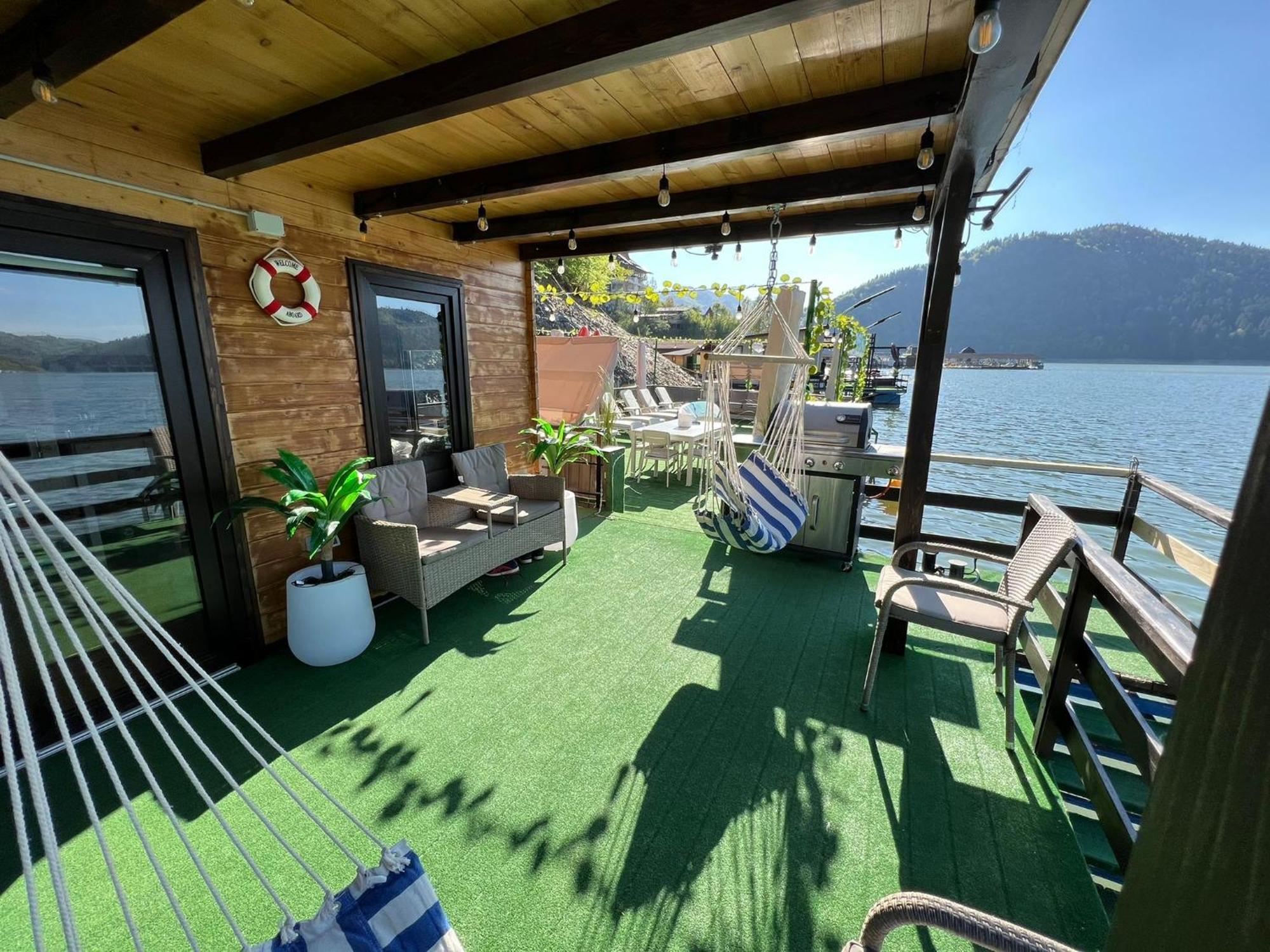 Holiday Bicaz Bungalows On The Lake Ngoại thất bức ảnh