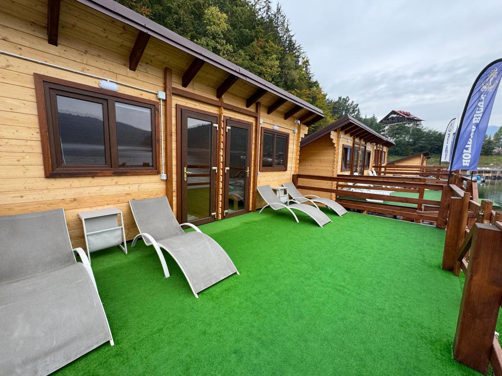 Holiday Bicaz Bungalows On The Lake Ngoại thất bức ảnh