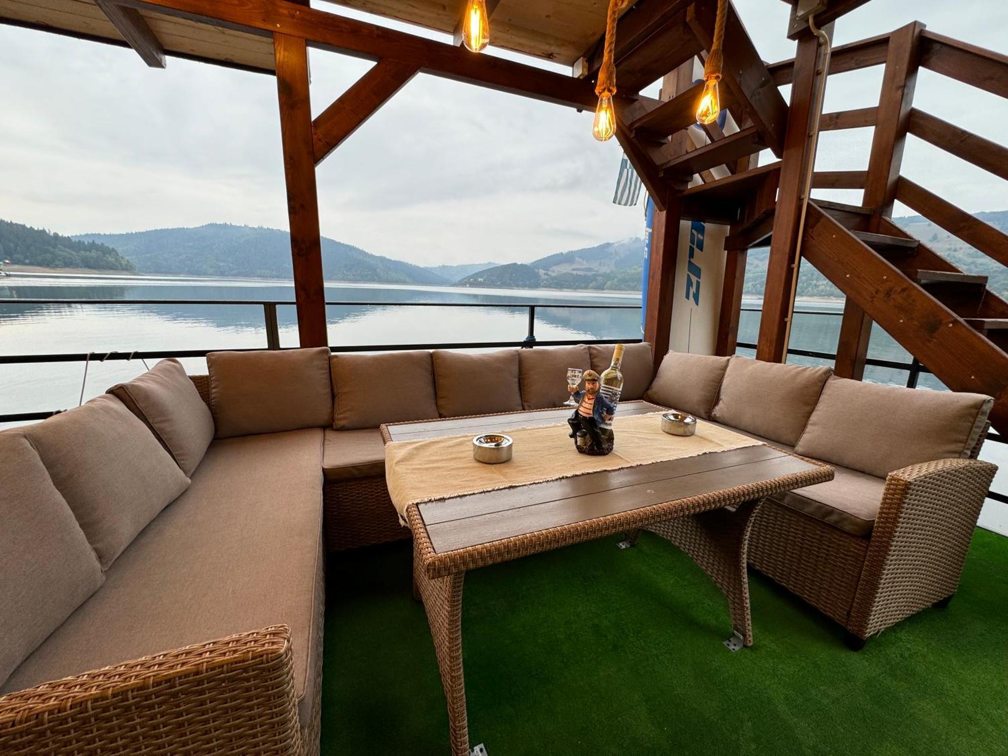 Holiday Bicaz Bungalows On The Lake Ngoại thất bức ảnh